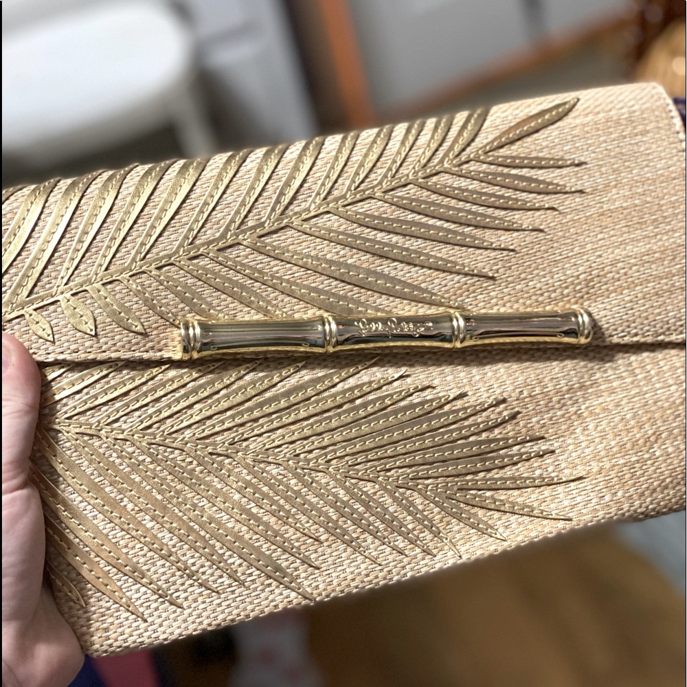 Lilly clutch